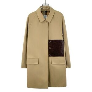 Burberry 22 collection brown windbreaker coat